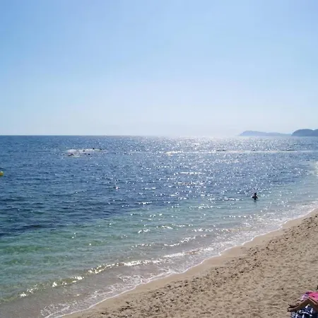 Hyères, accès mer (300m) par chemin privé Appartamento
