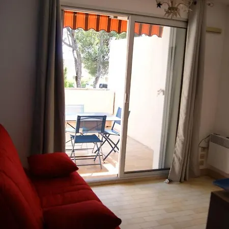 Hyères, accès mer (300m) par chemin privé Appartamento *